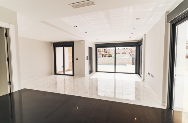 Nueva construcción  - Detached House / Villa - Pilar de la Horadada - pueblo