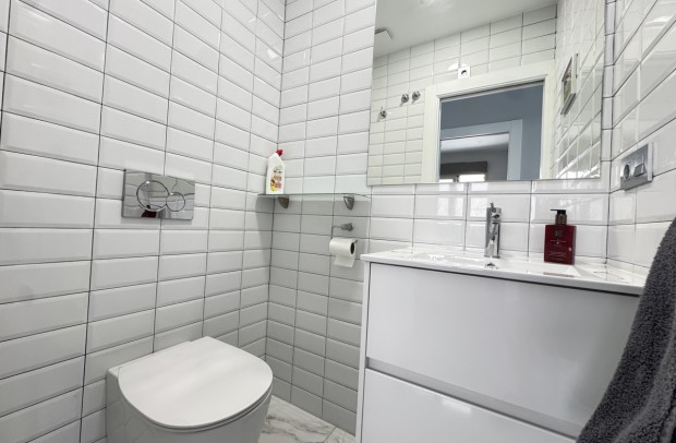 Reventa - Detached House / Villa - Villamartin - Villamartín