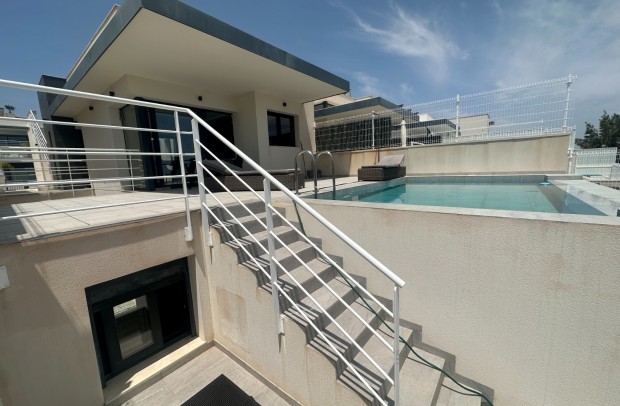 Resale - Detached House / Villa - San Miguel de Salinas - San Miguel Salinas