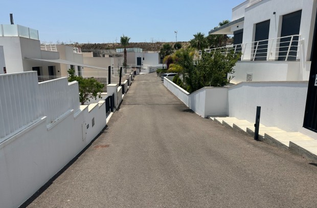 Resale - Detached House / Villa - San Miguel de Salinas - San Miguel Salinas