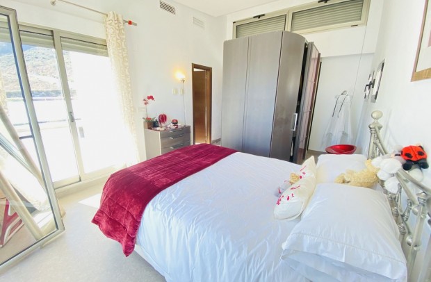 Resale - Detached House / Villa - Cox