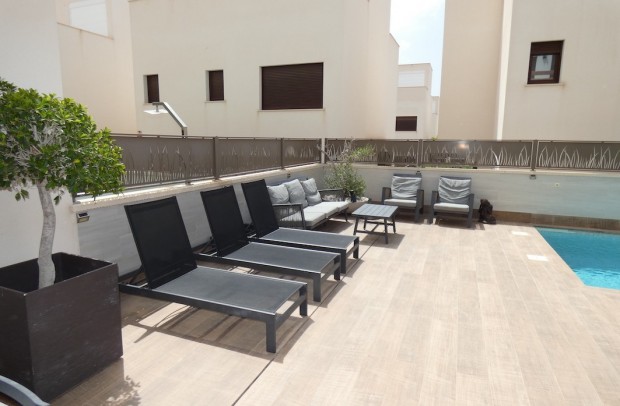 Reventa - Detached House / Villa - Ciudad Quesada