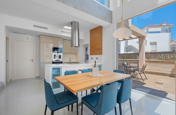 Resale - Detached House / Villa - Ciudad Quesada