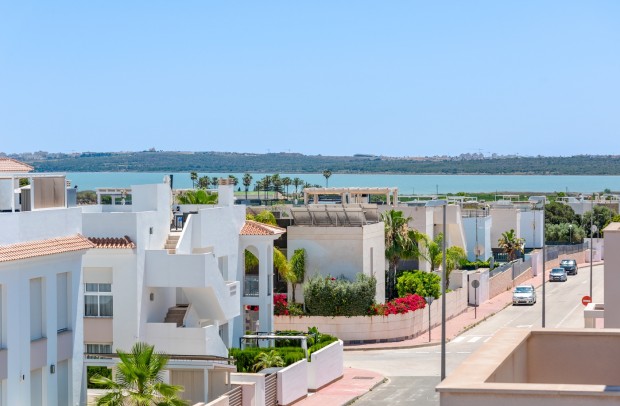 Resale - Detached House / Villa - Ciudad Quesada