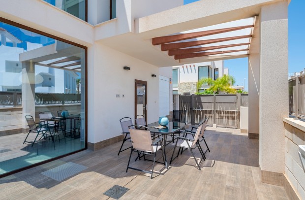 Resale - Detached House / Villa - Ciudad Quesada