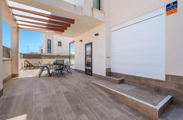 Resale - Detached House / Villa - Ciudad Quesada