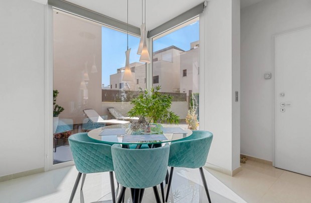 Resale - Detached House / Villa - Ciudad Quesada