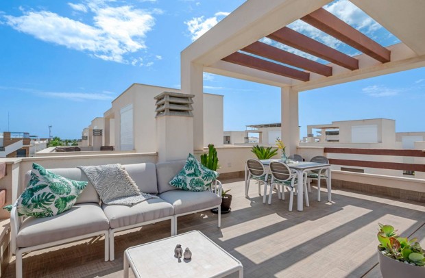 Resale - Detached House / Villa - Ciudad Quesada