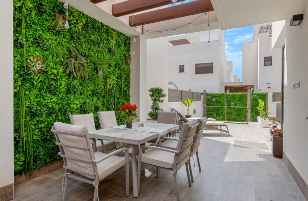 Resale - Detached House / Villa - Ciudad Quesada