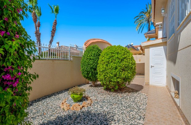 Resale - Detached House / Villa - Benijófar - Benimar