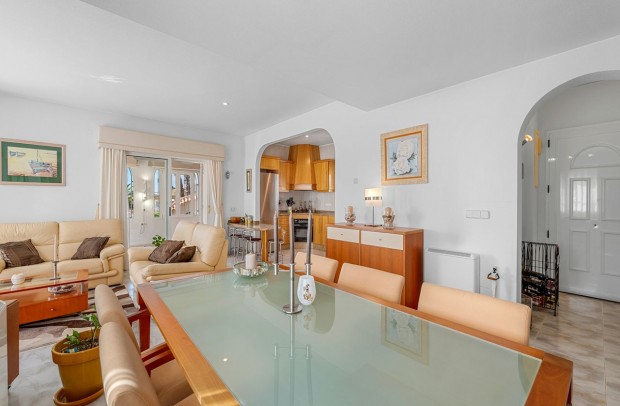 Resale - Detached House / Villa - Benijófar - Benimar