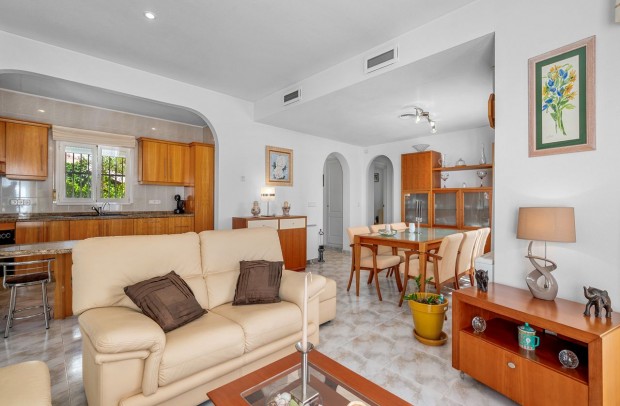 Resale - Detached House / Villa - Benijófar - Benimar