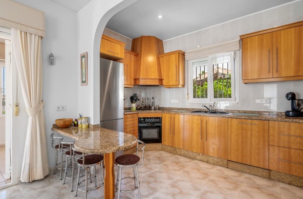 Resale - Detached House / Villa - Benijófar - Benimar