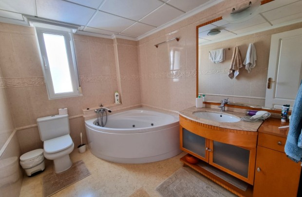 Resale - Detached House / Villa - Torrevieja - La Mata