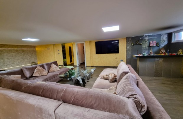 Resale - Detached House / Villa - Torrevieja - La Mata