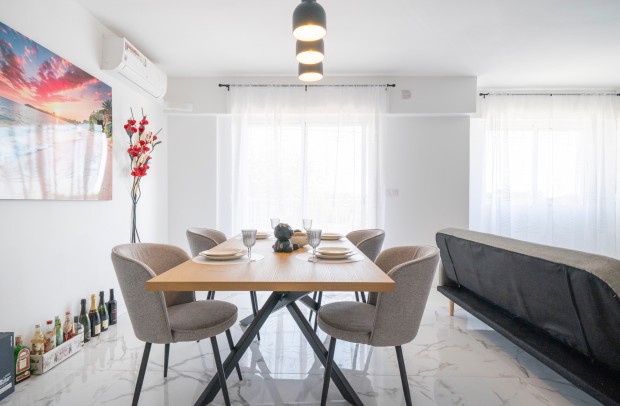 Resale - Apartment - Orihuela Costa - Punta Prima