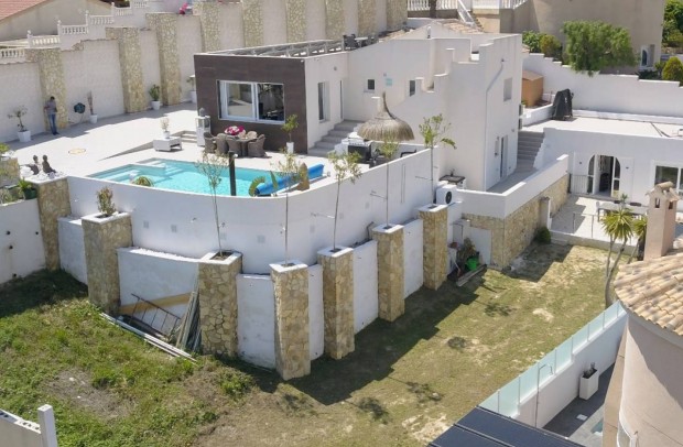 Revente - Detached House / Villa - Ciudad Quesada