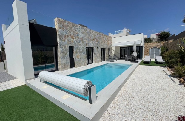 Resale - Detached House / Villa - Algorfa - La Finca Golf Resort