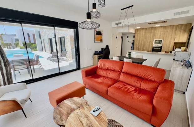 Resale - Detached House / Villa - Algorfa - La Finca Golf Resort