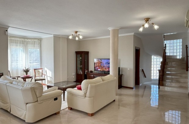 Revente - Villa Detached - Ciudad Quesada