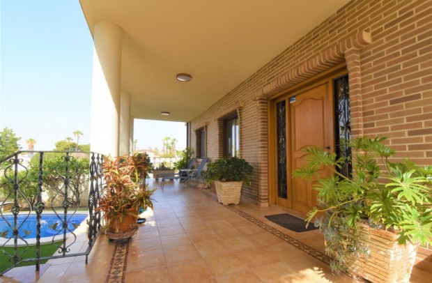 Revente - Villa Detached - Ciudad Quesada
