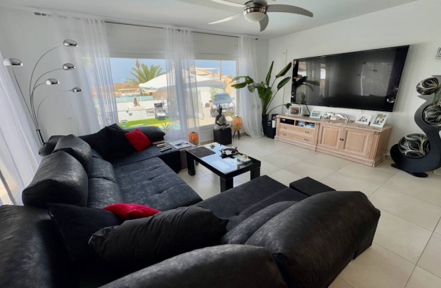 Revente - Detached House / Villa - Ciudad Quesada