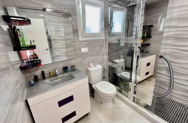 Revente - Detached House / Villa - Ciudad Quesada