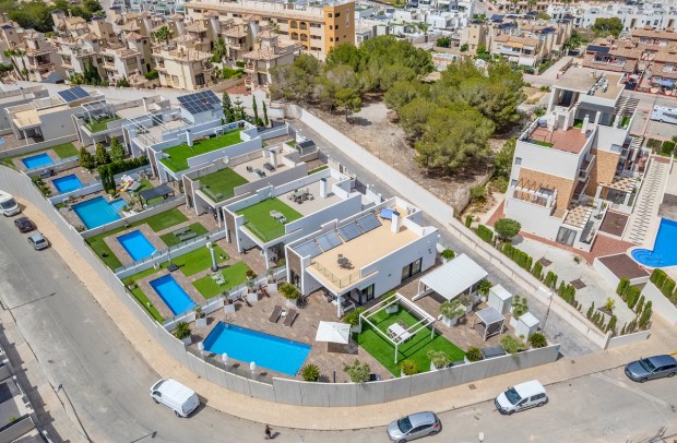 Resale - Detached House / Villa - Orihuela Costa - Villamartín