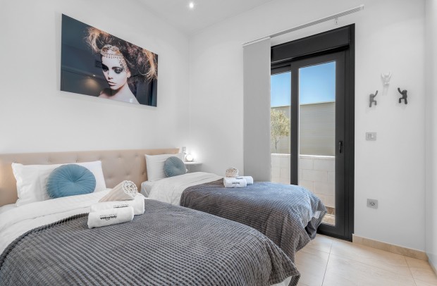 Resale - Detached House / Villa - Orihuela Costa - Villamartín