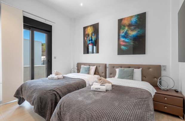 Resale - Detached House / Villa - Orihuela Costa - Villamartín