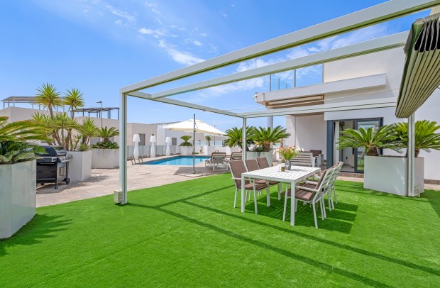 Resale - Detached House / Villa - Orihuela Costa - Villamartín
