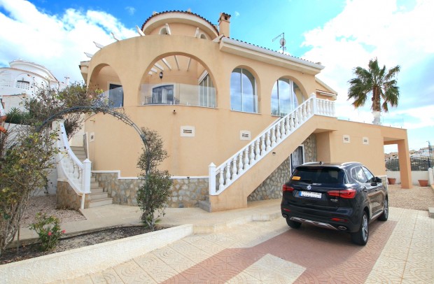 Revente - Detached House / Villa - Ciudad Quesada