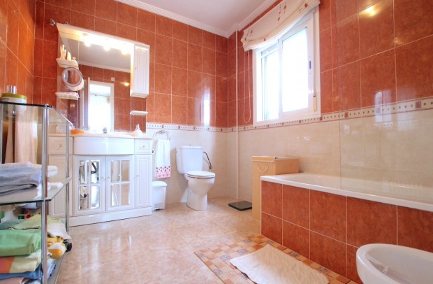 Revente - Detached House / Villa - Ciudad Quesada