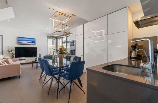 Resale - Detached House / Villa - Orihuela Costa - Villamartín