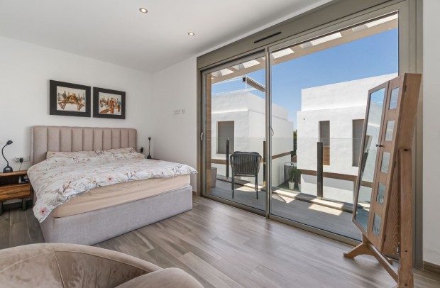 Resale - Detached House / Villa - Orihuela Costa - Villamartín