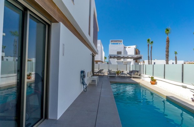 Resale - Detached House / Villa - Orihuela Costa - Villamartín