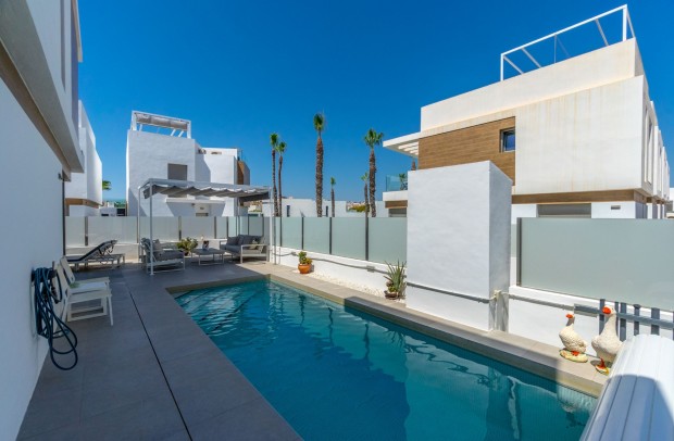 Resale - Detached House / Villa - Orihuela Costa - Villamartín