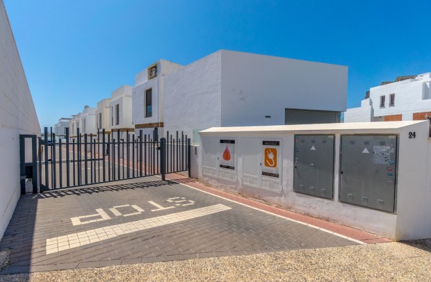 Resale - Detached House / Villa - Orihuela Costa - Villamartín