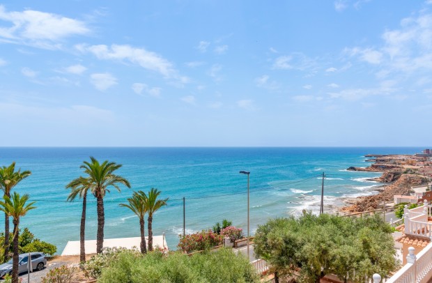 Resale - Villa Detached - Torrevieja