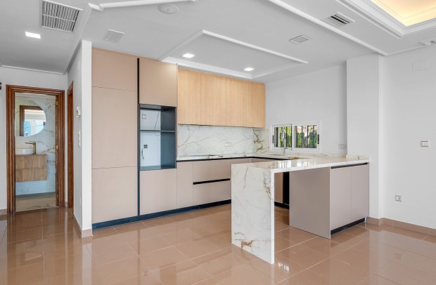 Resale - Villa Detached - Torrevieja