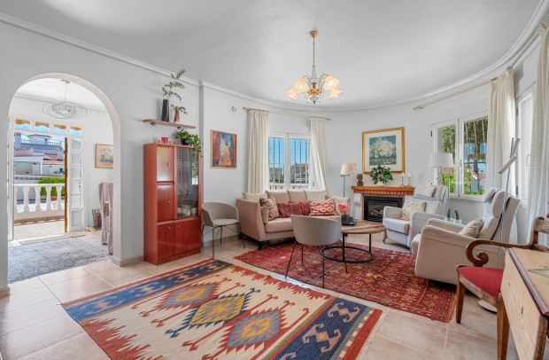 Resale - Detached House / Villa - Ciudad Quesada