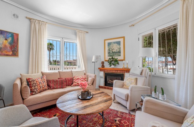 Resale - Detached House / Villa - Ciudad Quesada