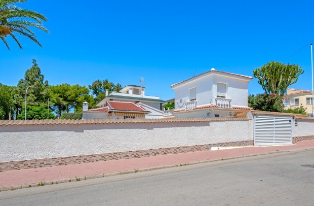 Resale - Detached House / Villa - Ciudad Quesada