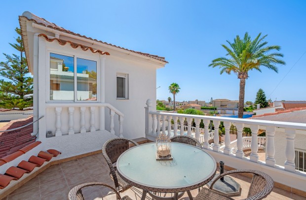 Resale - Detached House / Villa - Ciudad Quesada