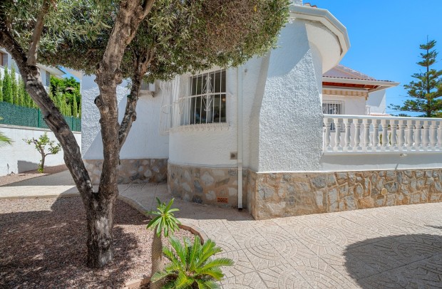 Resale - Detached House / Villa - Ciudad Quesada