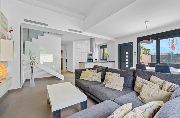 Revente - Villa Detached - Ciudad Quesada