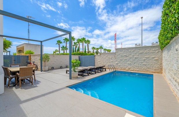 Revente - Villa Detached - Ciudad Quesada