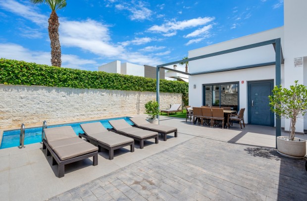 Revente - Villa Detached - Ciudad Quesada