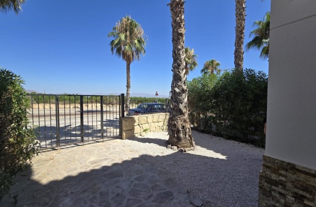 Resale - Semi-Detached - Algorfa - La Finca Golf Resort