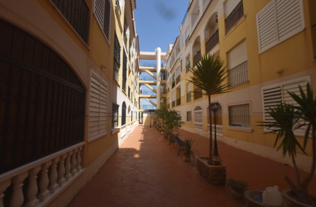 Resale - Apartment - Formentera del Segura